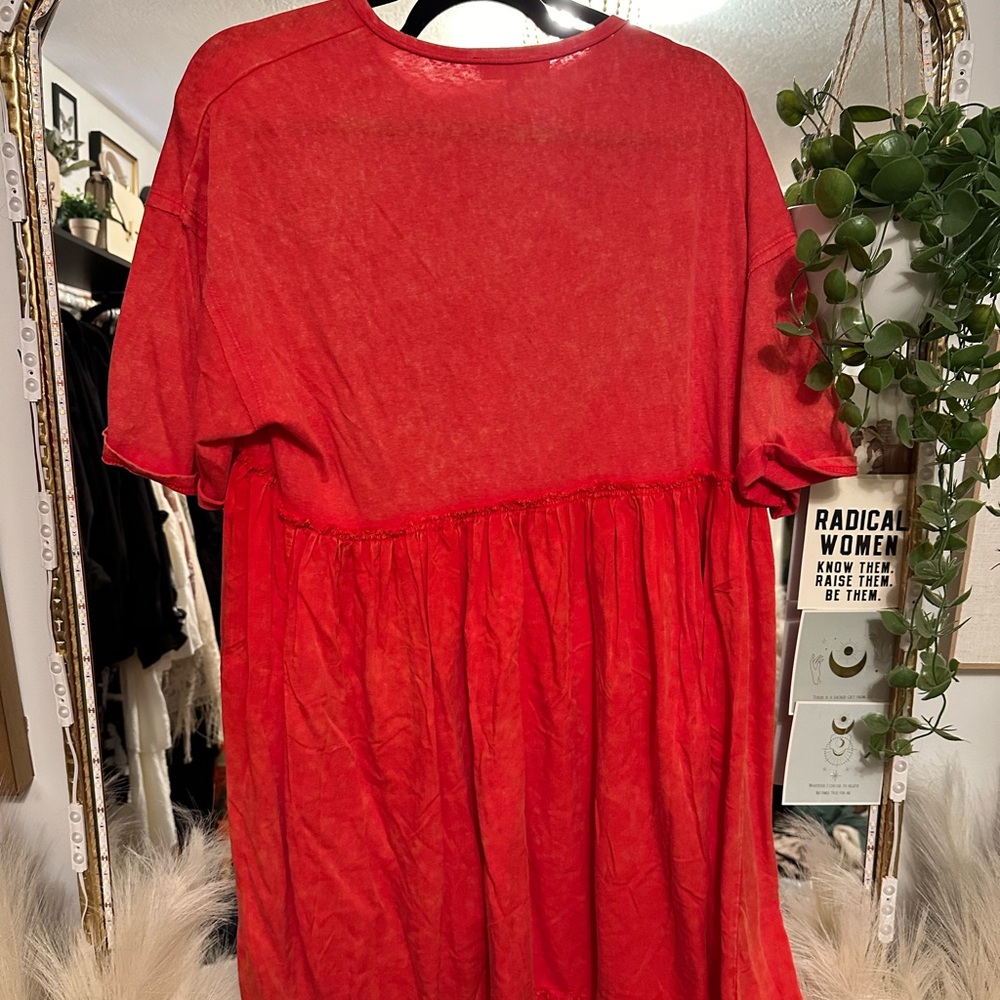 Red Tunic - Picture 2 of 4